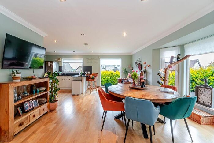 5 Bedroom Detached House For Sale In Curling Pond Lane, Longridge, Bathgate, EH47