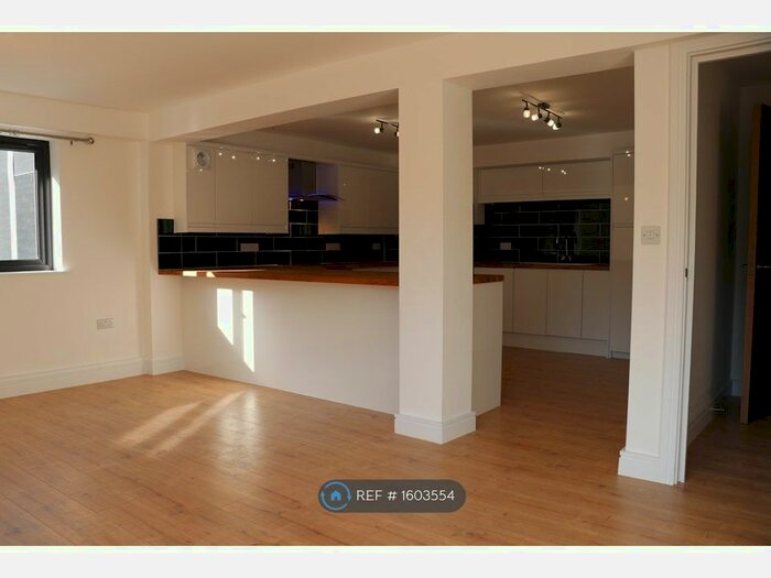 2 Bedroom Flat To Rent In Conitor House, Newton Abbot, TQ12