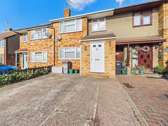 3 Bedroom Terraced House For Sale In Gloucester Avenue, Chelmsford, CM2