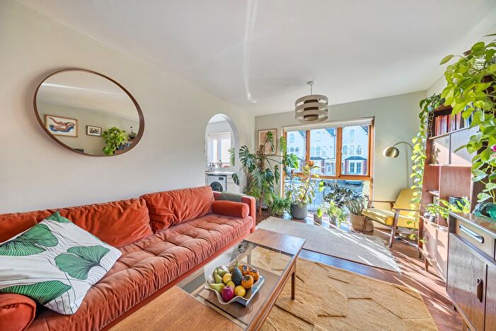 1 Bedroom Flat For Sale In Champion Road, London, SE26