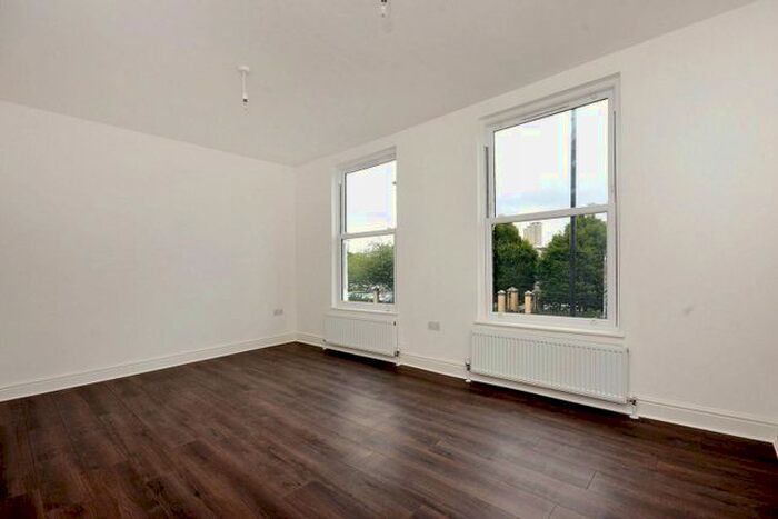 2 Bedroom Maisonette To Rent In Dunton Road, Bermondsey, London, SE1