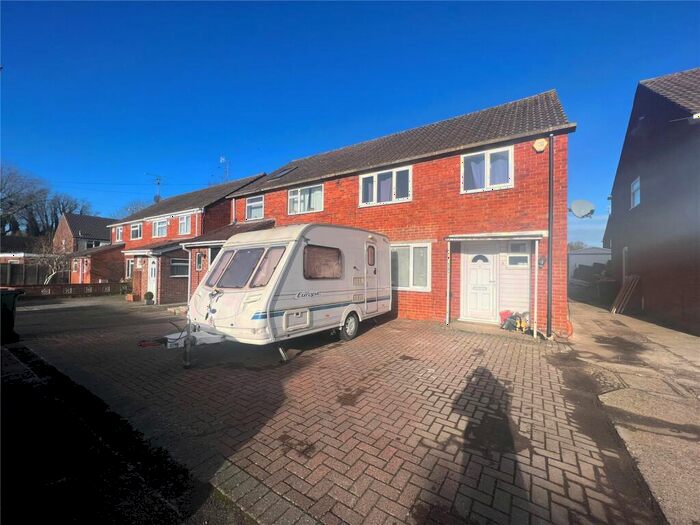 3 Bedroom Semi-Detached House To Rent In Tennyson Close, Crawley, West Sussex, RH10