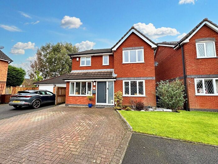 4 Bedroom Detached House For Sale In Fernbank, Radcliffe, M26