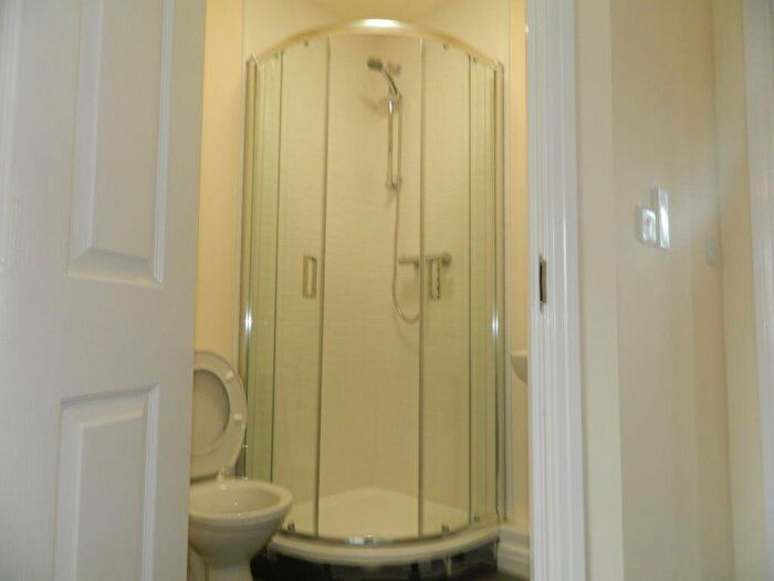 2 Bedroom Apartment To Rent In Hallam Fields, Leicester, LE4