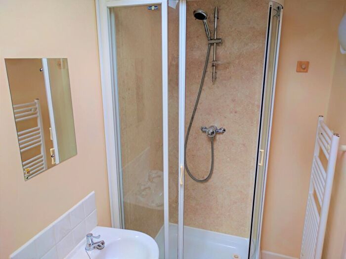 6 Bedroom House To Rent In George Street, City Centre, Swansea, SA1