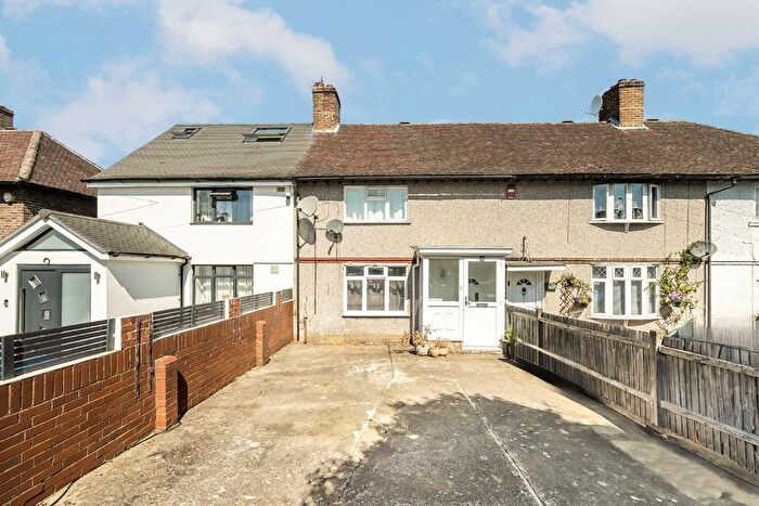 3 Bedroom Semi-Detached House To Rent In King Henrys Road, Kingston Upon Thames, KT1