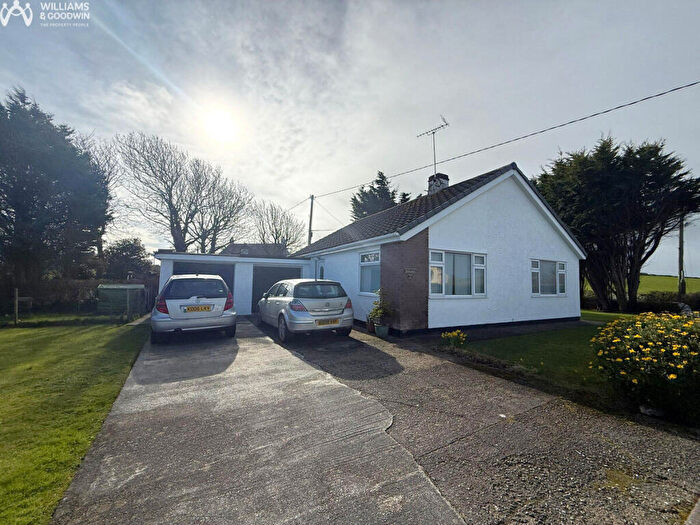 3 Bedroom Detached Bungalow For Sale In Tregele, Cemaes Bay, Anglesey, LL67
