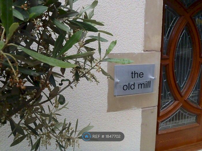 2 Bedroom Flat To Rent In The Old Mill, Preston, PR3