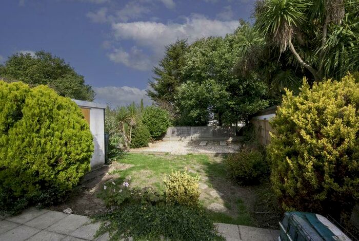 2 Bedroom Semi-Detached Bungalow For Sale In The Ryde, Leigh-On-Sea, SS9