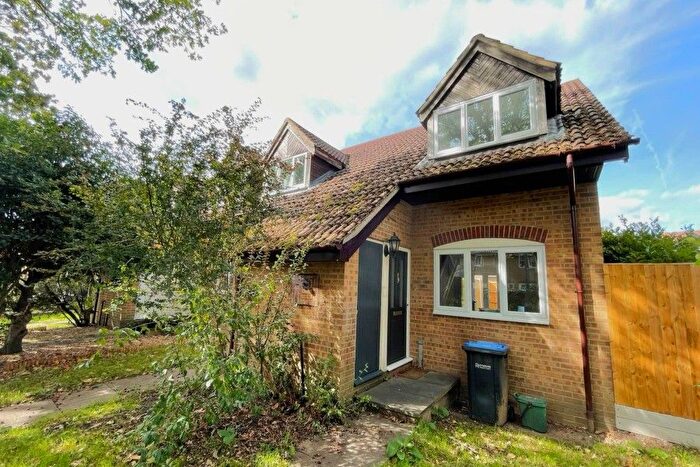 2 Bedroom Terraced House To Rent In Addlestone, Surrey, KT15