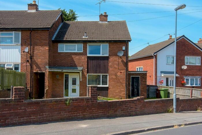 3 Bedroom Semi-Detached House For Sale In Huntwick Drive, Pontefract, West Yorkshire, WF7