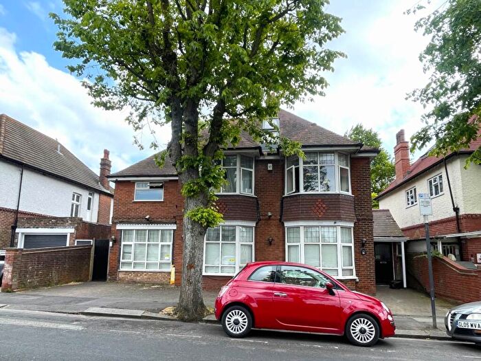 Studio To Rent In Holland Road, Hove, East Sussex, BN3