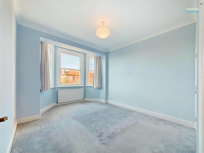 1 Bedroom Flat To Rent In Fourth Avenue, Hove, East Sussex, BN3