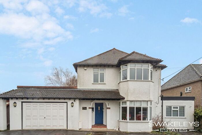 3 Bedroom Detached House For Sale In Northwood Road, Harefield, UB9