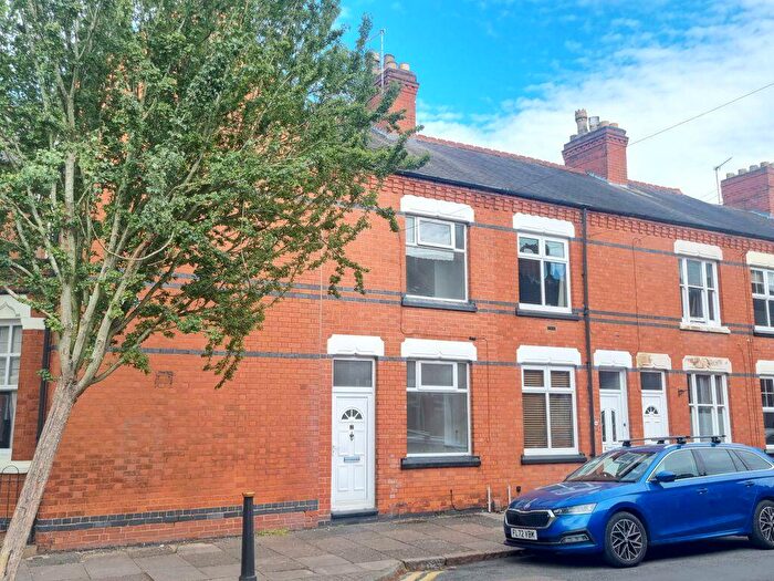 2 Bedroom Terraced House To Rent In Cradock Road, Leicester, LE2