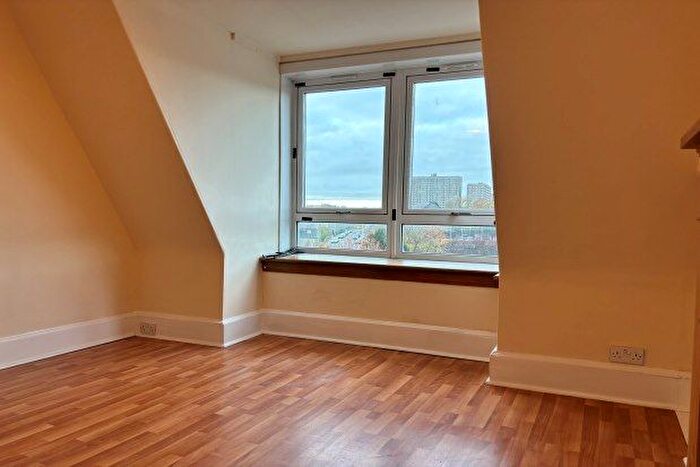 2 Bedroom Flat To Rent In King Street, Aberdeen, AB24