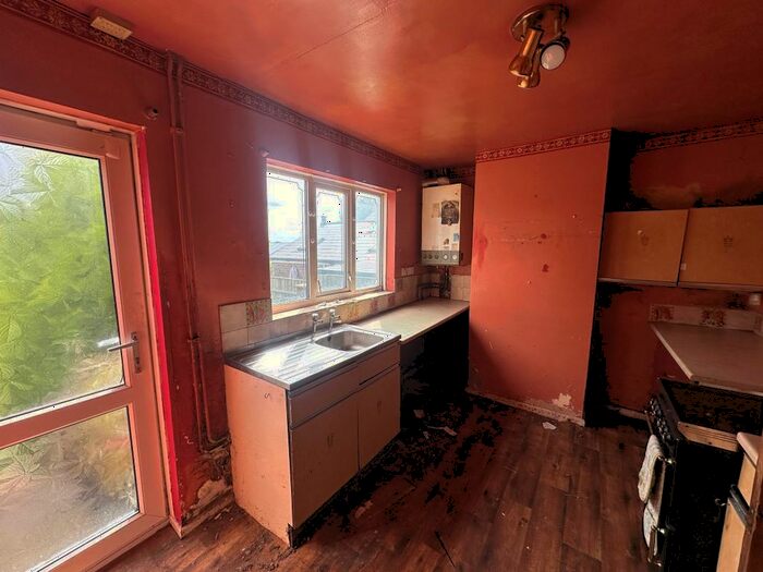 2 Bedroom End Of Terrace House For Sale In Barr Street, Dudley, DY3