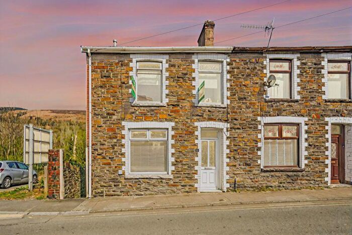 3 Bedroom End Of Terrace House For Sale In Aberdare Road, Mountain Ash,  , CF47