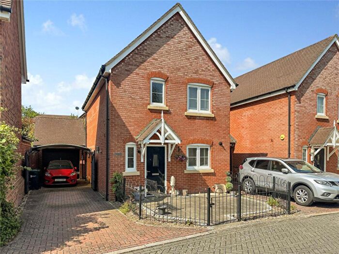 3 Bedroom Link Detached House For Sale In Sharp Close, Blandford Forum, Dorset, DT11