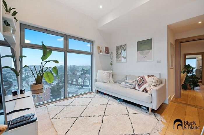 2 Bedroom Apartment For Sale In Croydon Road, Beckenham, BR3