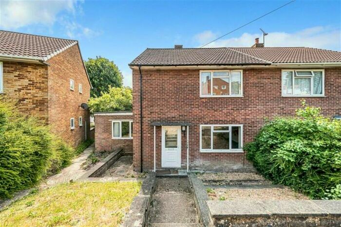 5 Bedroom Semi-Detached House To Rent In Stanmore, SO22