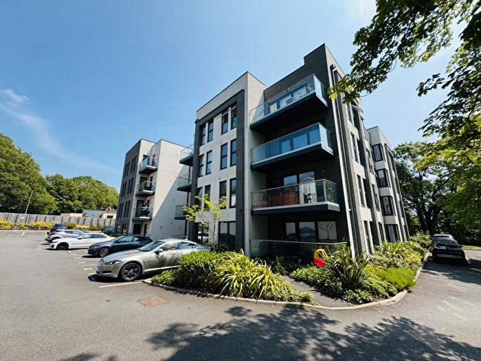 2 Bedroom Apartment For Sale In Chorley New Road, Horwich, Bolton, Greater Manchester, BL6