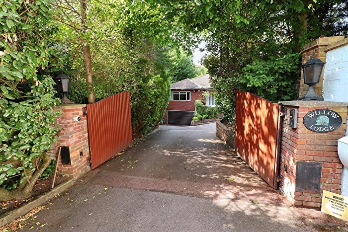6 Bedroom Detached House For Sale In Barnet Lane, Elstree, Borehamwood, WD6