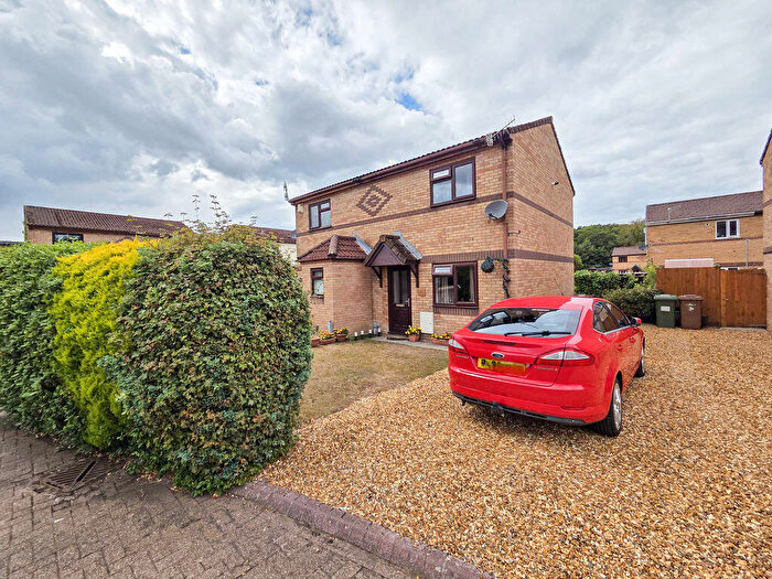 2 Bedroom Semi Detached House For Sale In Heol Y Ddol, Pontypandy, CF83