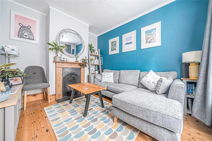 3 Bedroom End Of Terrace House For Sale In Morley Road, Southsea, Hampshire, PO4