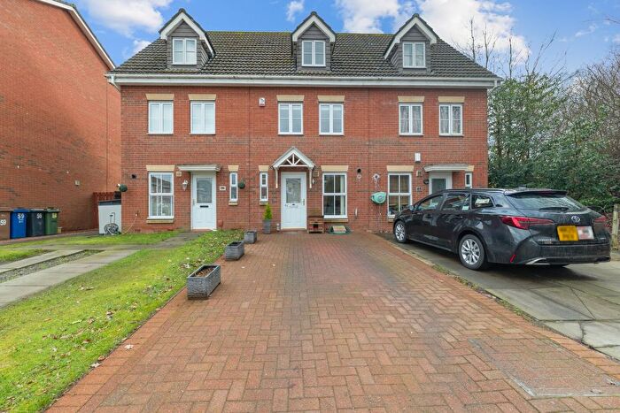 3 Bedroom Terraced House For Sale In Raeburn Avenue, Paisley, Renfrewshire, PA1