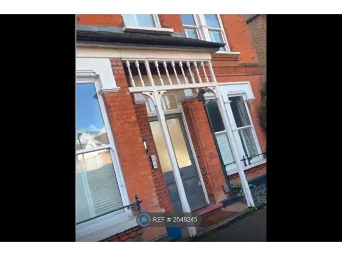 2 Bedroom Flat To Rent In London, London, SE25