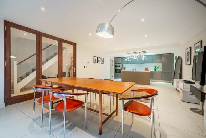 3 Bedroom Terraced House To Rent In Whittlebury Mews West, London, NW1