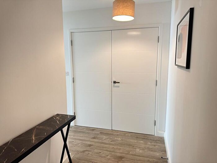 1 Bedroom Flat To Rent In Viscount House, Regency Heights, NW10