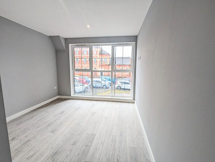 1 Bedroom Flat To Rent In Queen Street, Kettering, NN16