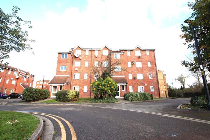 1 Bedroom Flat To Rent In Dunnock Close, London, N9