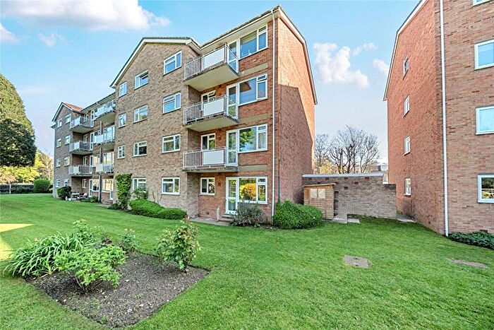 1 Bedroom Flat For Sale In Elton Close, Kingston Upon Thames, KT1