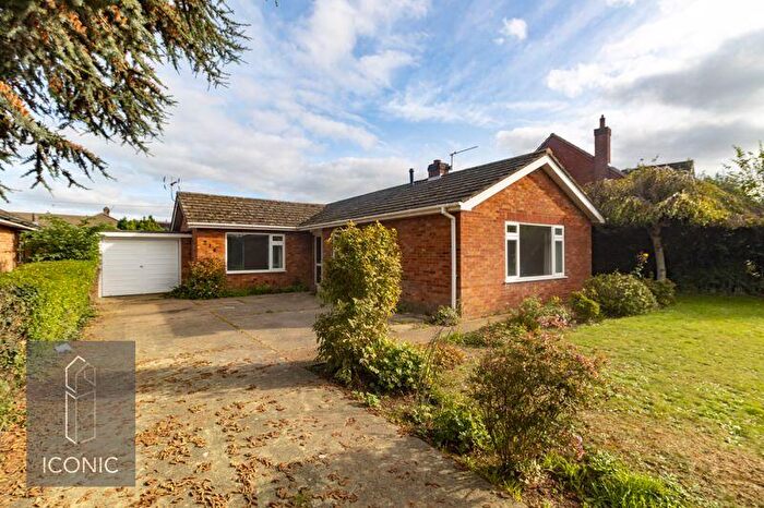 3 Bedroom Bungalow To Rent In Taverham Road, Taverham, Norwich, NR8