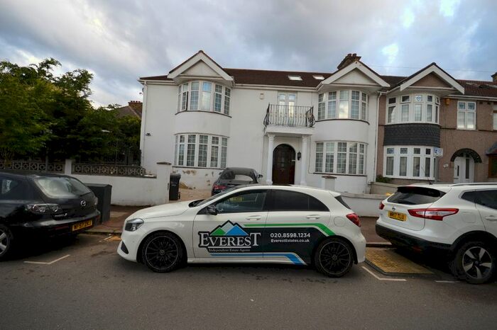 3 Bedroom Terraced House To Rent In Beccles Drive, Barking, IG11