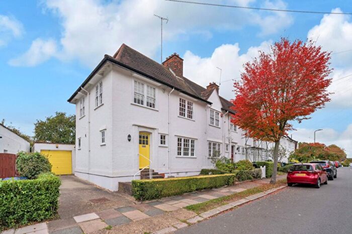 3 Bedroom End Of Terrace House For Sale In Erskine Hill, London, NW11