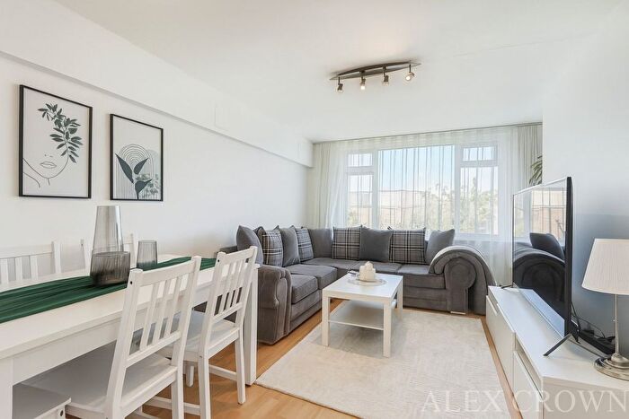 1 Bedroom Flat To Rent In Tottenham Lane, Crouch End, N8