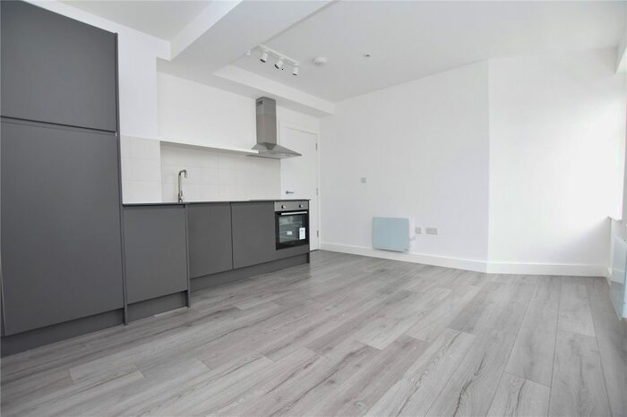 1 Bedroom Flat To Rent In Portland Road, London, SE25