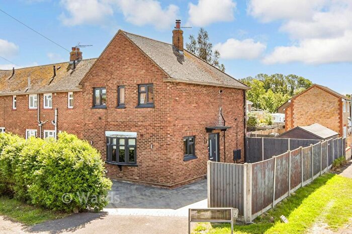 3 Bedroom End Of Terrace House For Sale In Bramley Way, Eastchurch, Kent, ME12