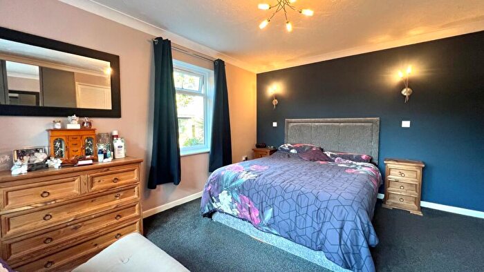 2 Bedroom Bungalow For Sale In Pound Lane, Burley, Ringwood, BH24
