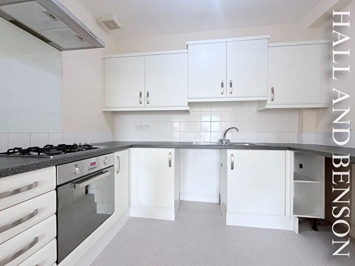 2 Bedroom Flat To Rent In Market Place, Belper, DE56