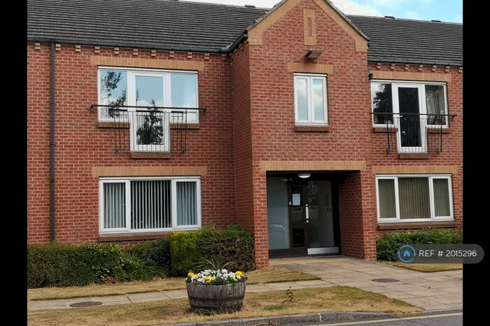 2 Bedroom Flat To Rent In Marshall Court, Yeadon, Leeds, LS19