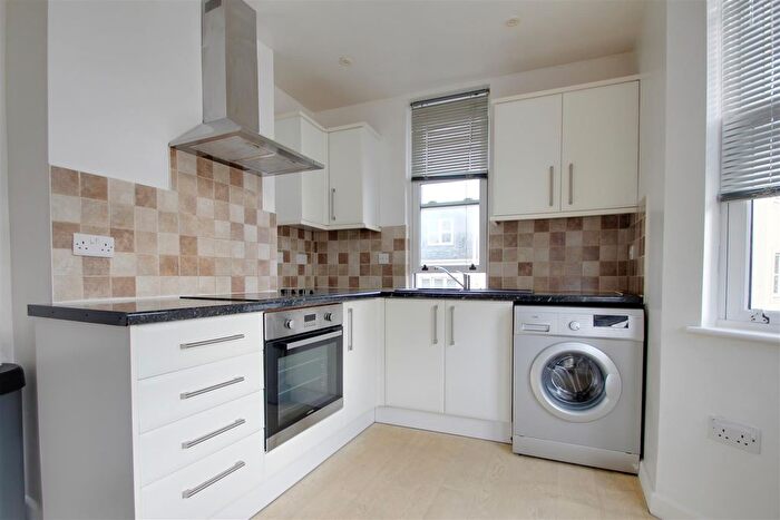 1 Bedroom Flat To Rent In Tarring Road, Broadwater, Worthing, BN11