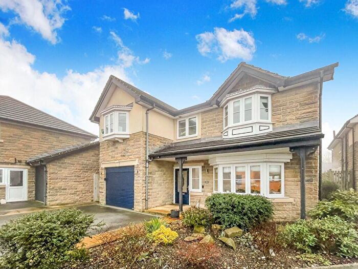 4 Bedroom Detached House For Sale In Baildon Way, Skelmanthorpe, Huddersfield, HD8