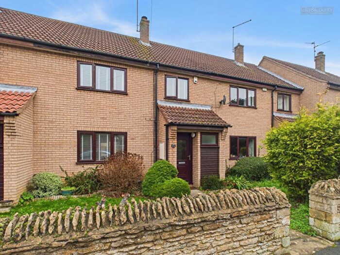 3 Bedroom Terraced House For Sale In Thorpe Road, Peterborough, PE3