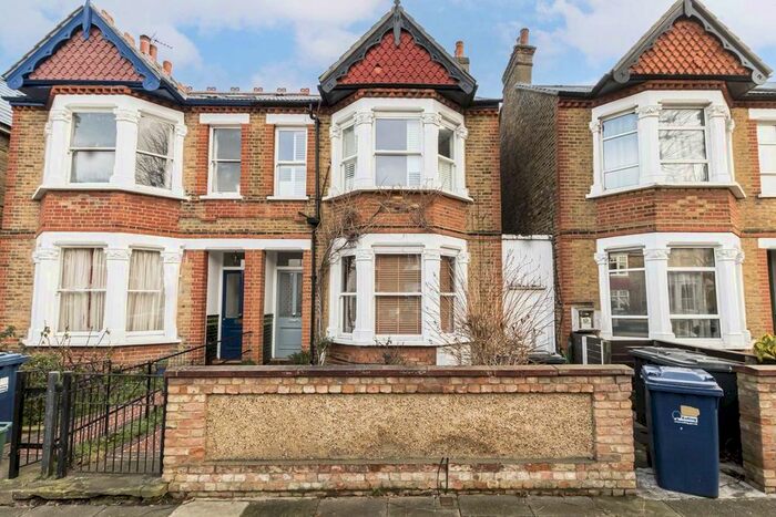 2 Bedroom Flat To Rent In St. Kilda Road, London, W13