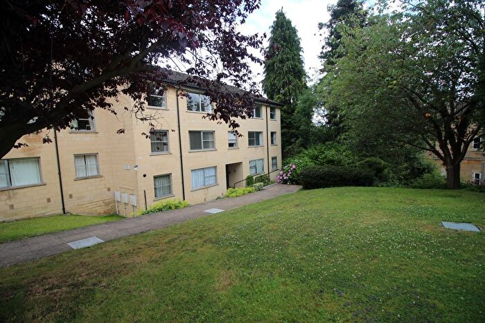 2 Bedroom Flat To Rent In Hockley Court, Weston Park West, Bath, BA1